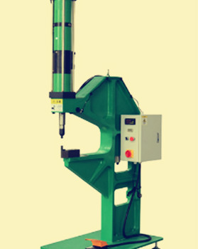 鉚接機(jī)的模具為什么容易斷裂？