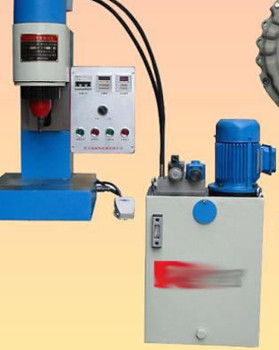 沒有鉚釘連接的無鉚釘鉚接機(jī)如何調(diào)試？