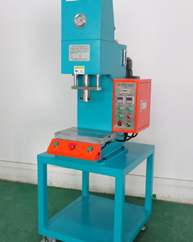 鉚接機大概多少錢一臺？