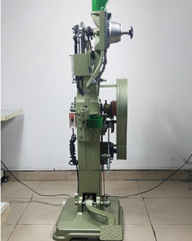 如何正確選用鉚接機(jī)？