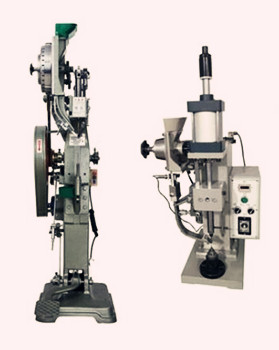自動(dòng)送料鉚接機(jī)在連續(xù)工作時(shí)需注意什么？