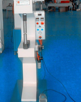 氣壓鉚接機運行前需做好哪些準備工作？